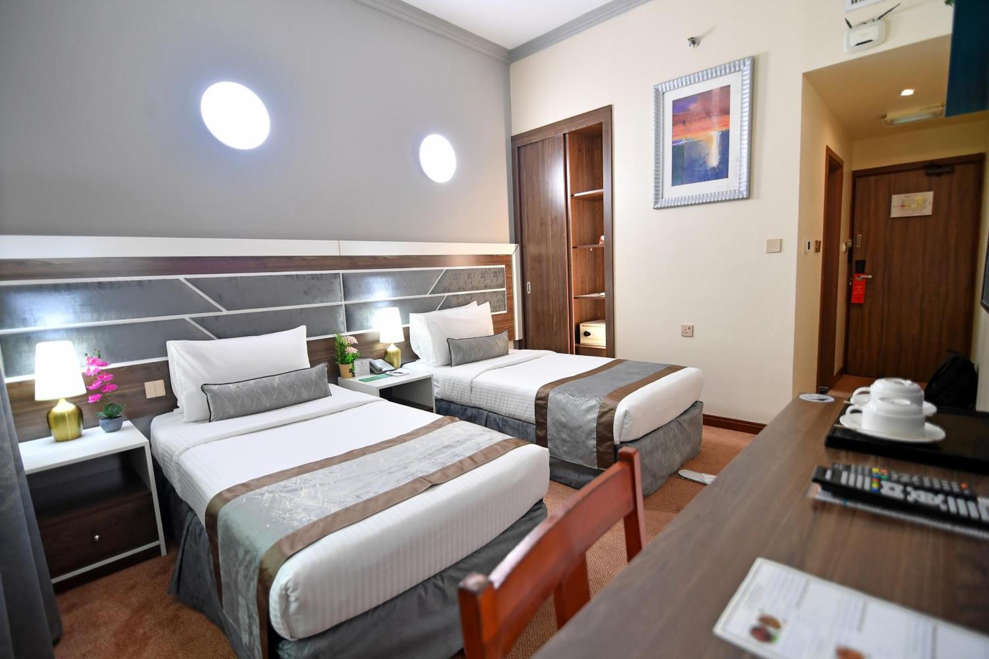 Nejoum Al Emarat Hotel Sardzsa Kültér fotó