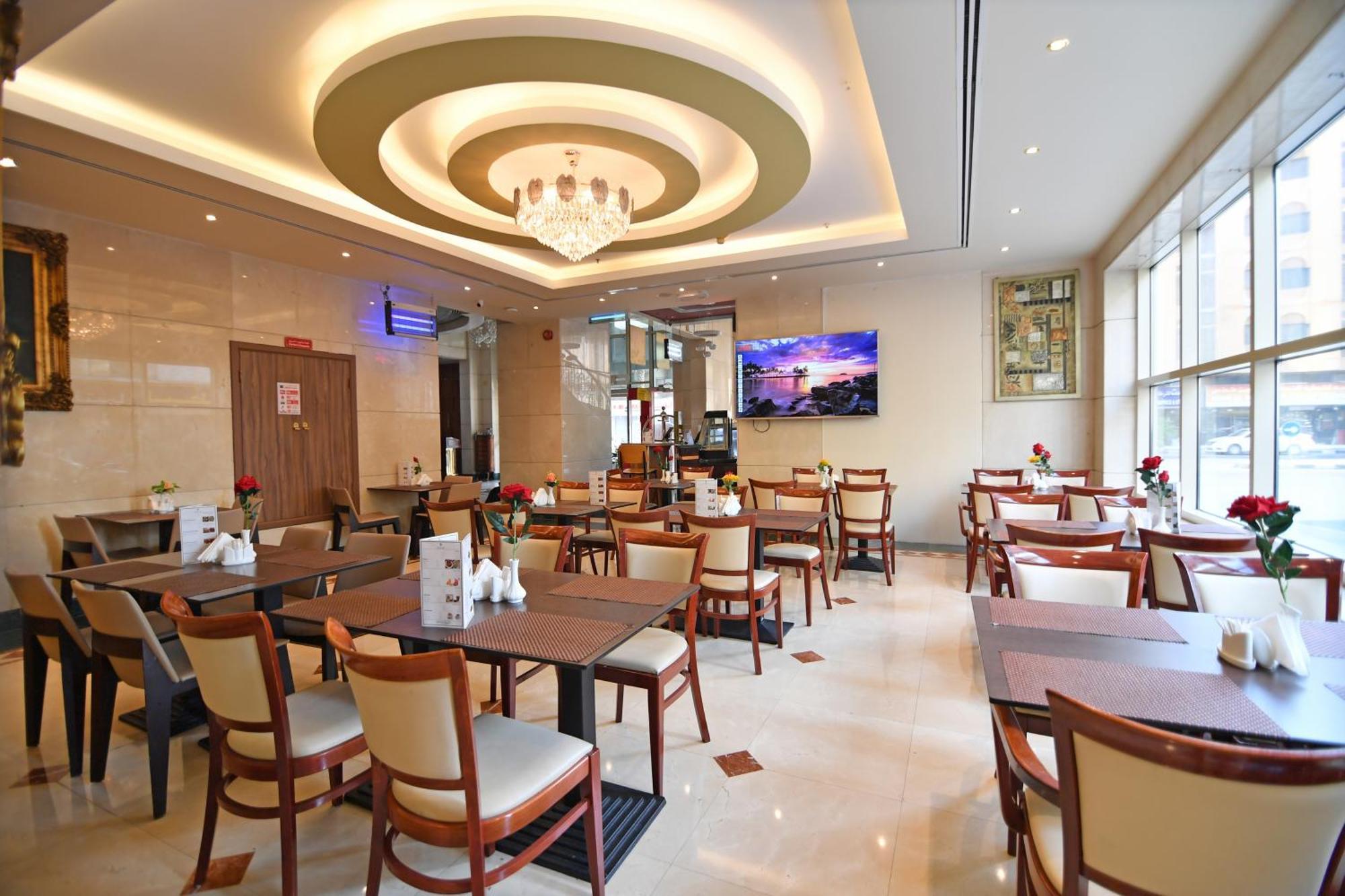 Nejoum Al Emarat Hotel Sardzsa Kültér fotó